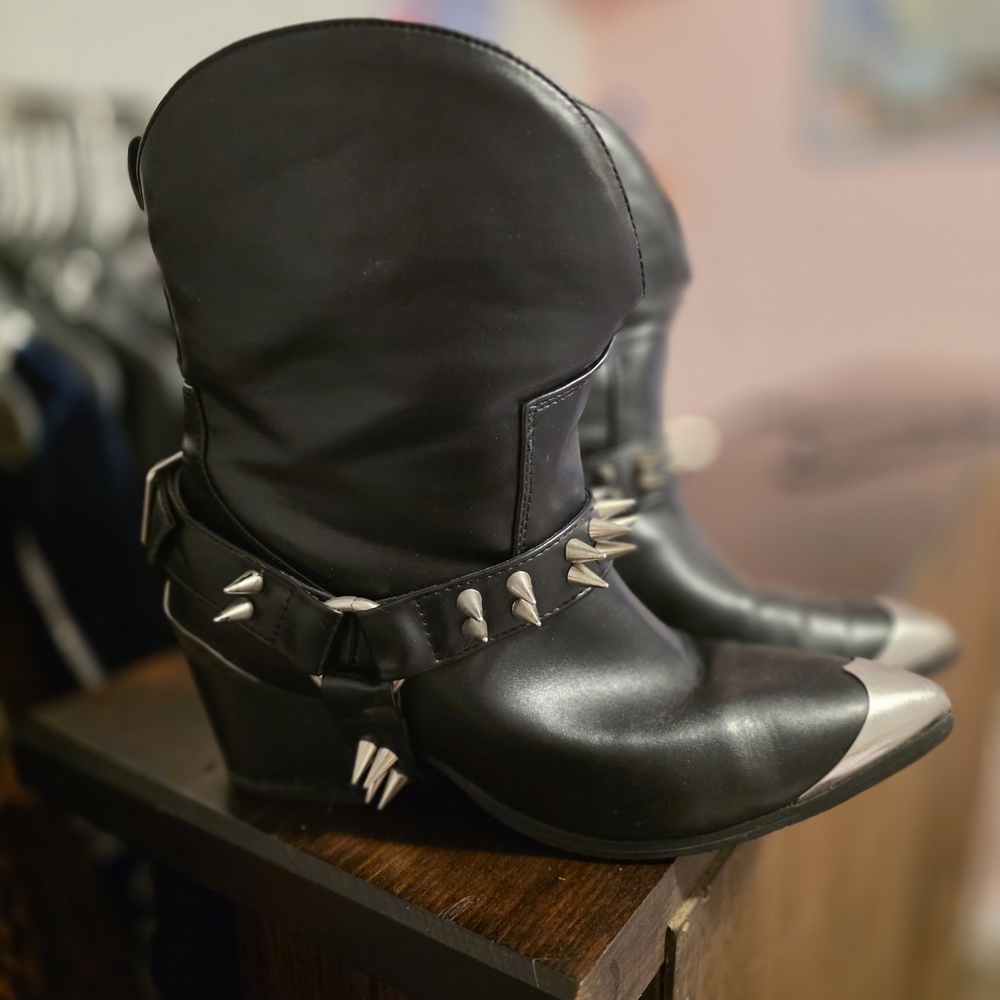 Foxblood Tommie Studded Heeled Boots